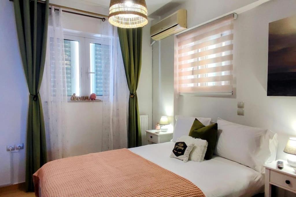 Simply Meraki Gytheian Apt With Panoramic Sea View Gythio Exterior foto